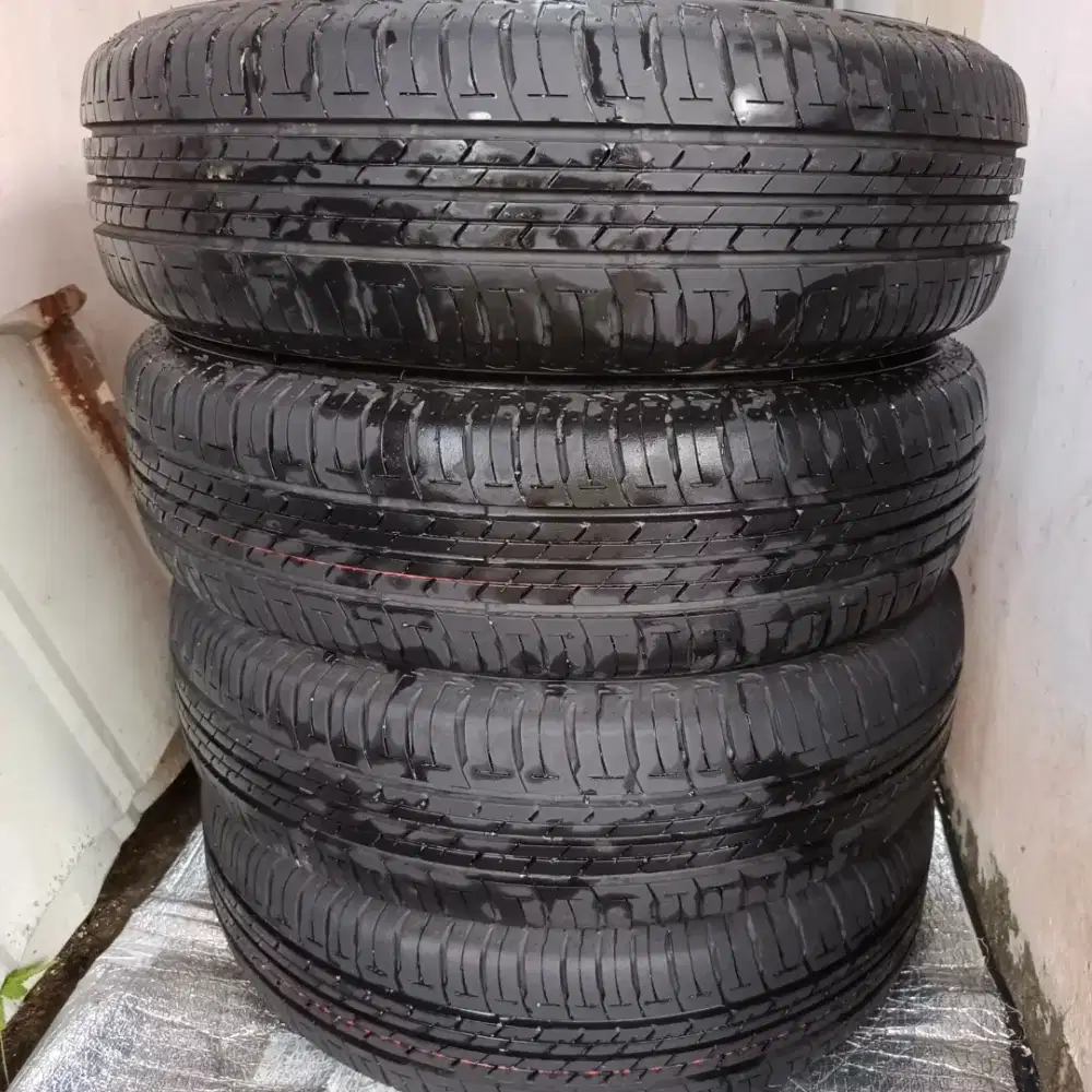 Bridgestone Ecopia 185/70 r 14 nik 2025 seperti baru