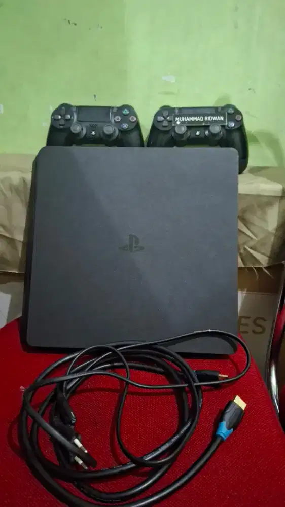 PS4 Slim 2218B original