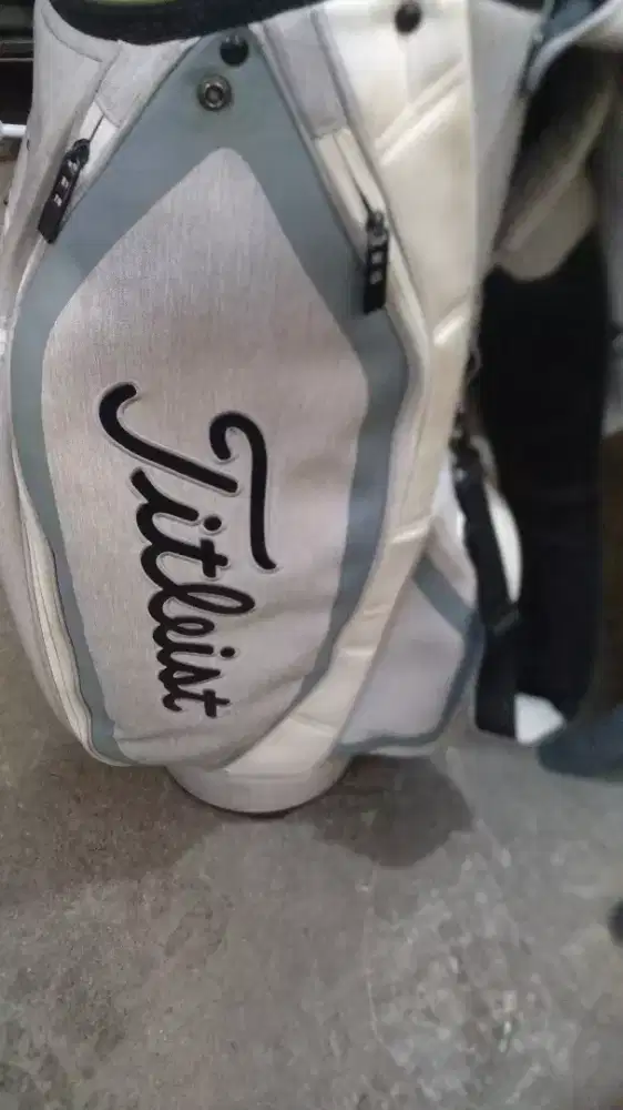 Tas golf merek sesuai digambar