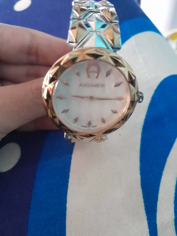 jam tangan Aigner Prato II A144203 dengan dial perak dan tali baja