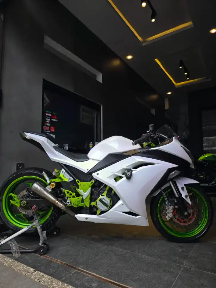 Kawasaki Ninja 250 FI Injeksi Thn 2013 KM 33rb Pjk Panjang Full Modif