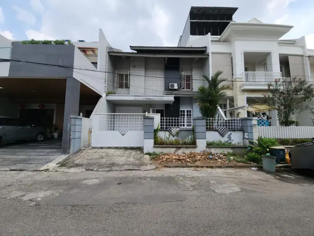 Villa di Komplek Malibu Indah ( Polonia )