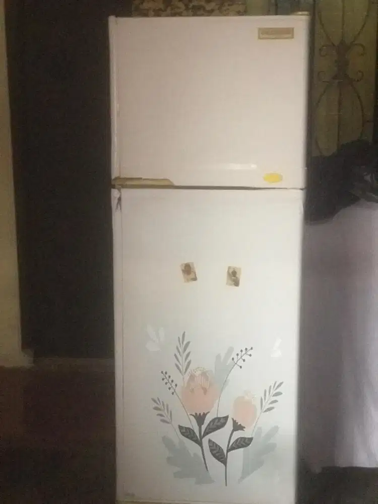 Jual kulkas bekas 2 pintu merk Daiichi