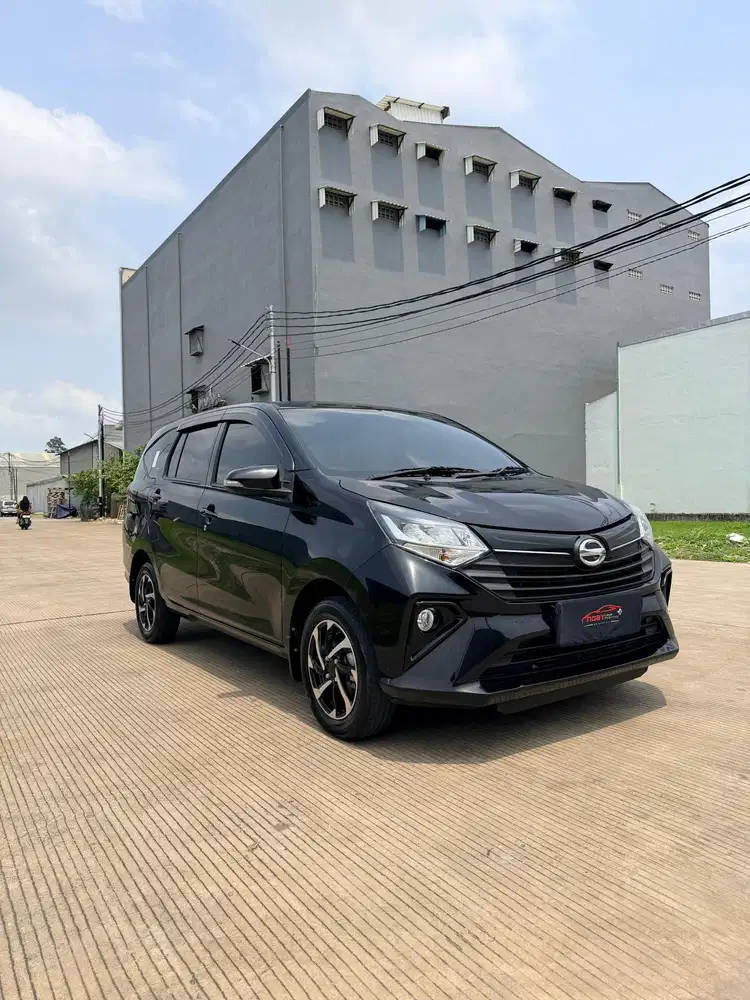 Daihatsu Sigra R matic 2023 bekas murah