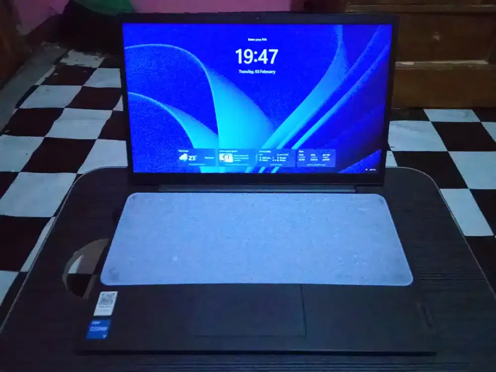 Laptop LenovoV14IAP