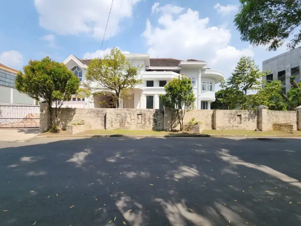 Villa Hook di Komplek Malibu Indah ( Polonia )