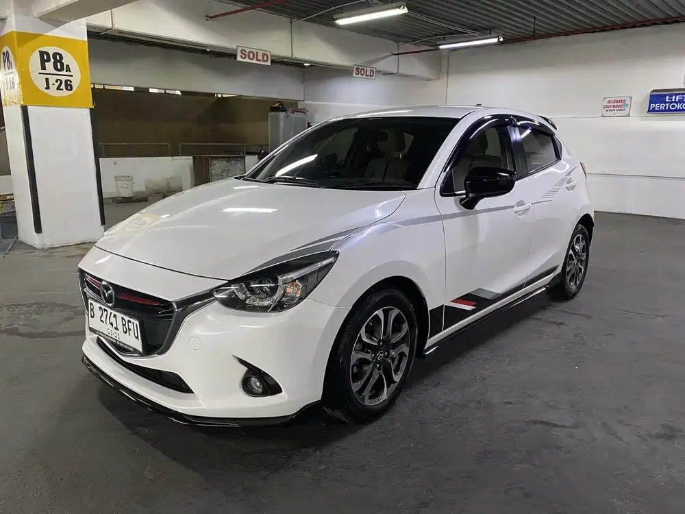Mazda 2 R Limited 2015