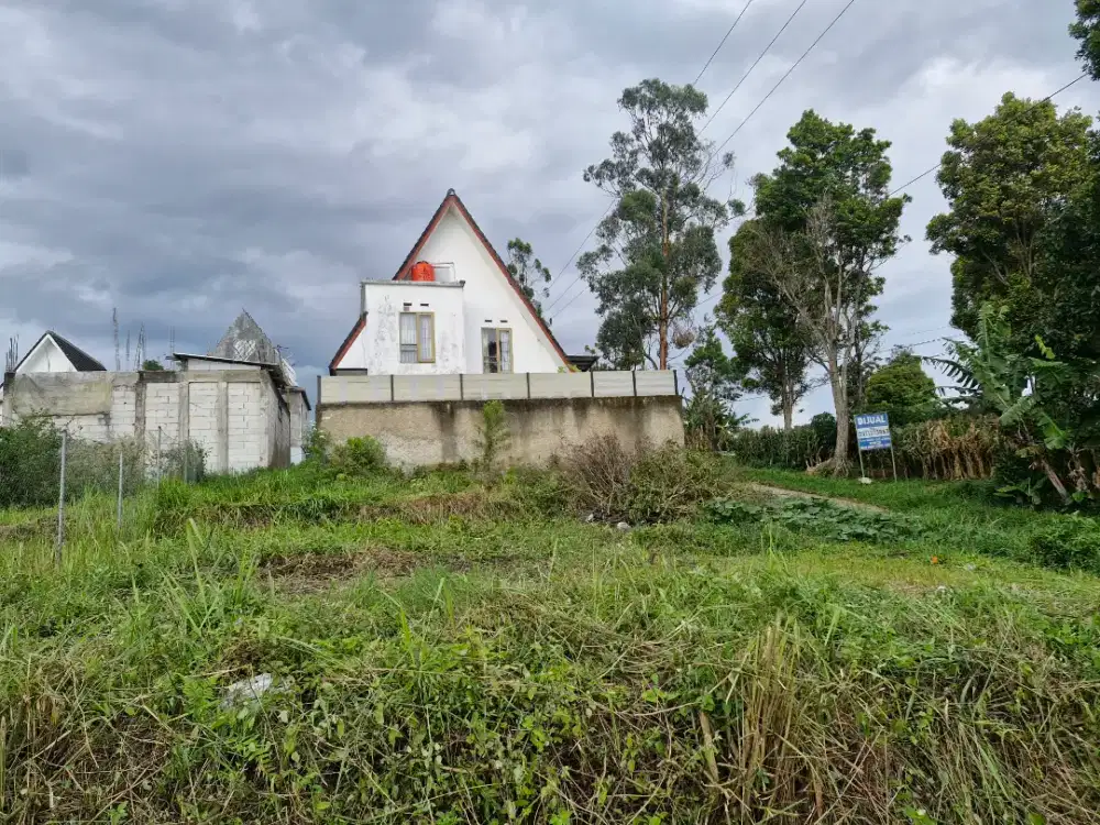 Dijual tanah siap bangun di dekat wisata Lembang, dalam perumahan
