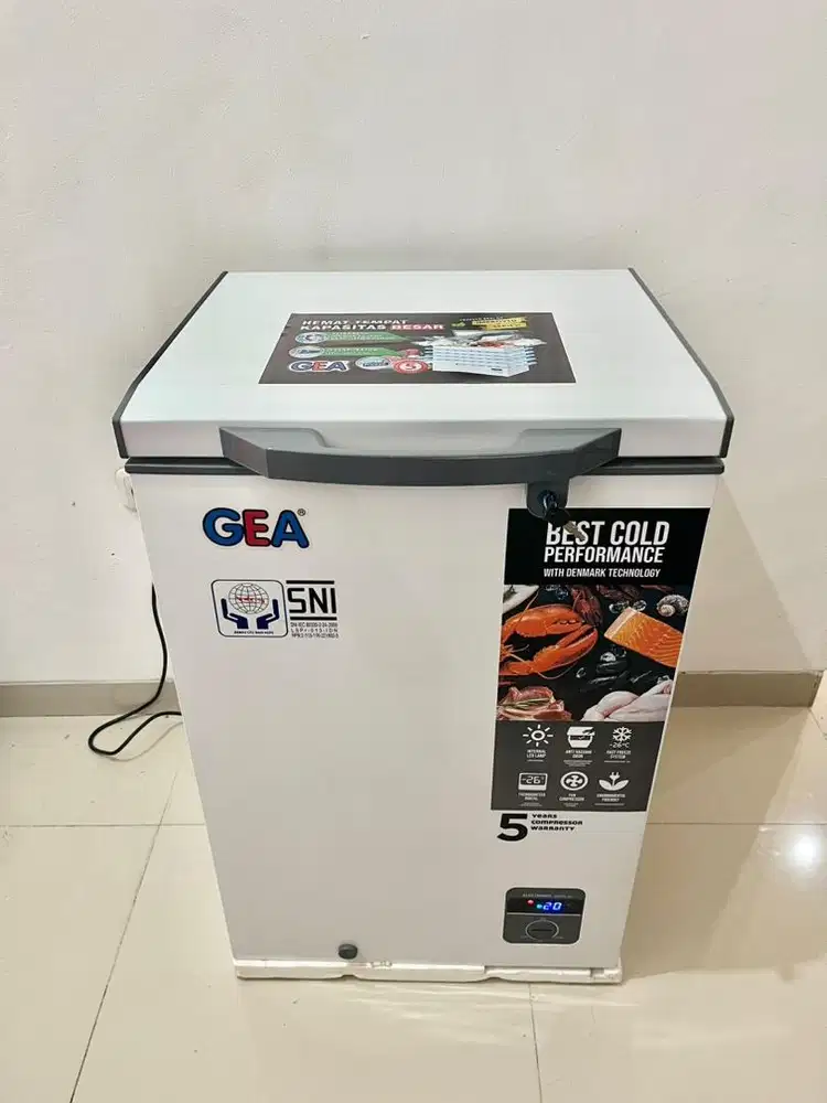 Freezer Box GEA AB108R 100L - Like New! Pemakaian Baru 1 Bulan