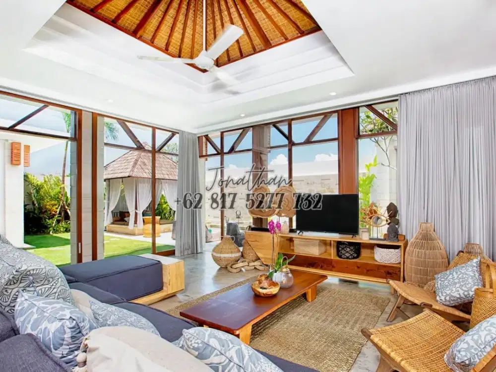 Disewakan Villa Bulanan 3 Kamar Tidur Dekat Pantai Berawa Canggu Bali
