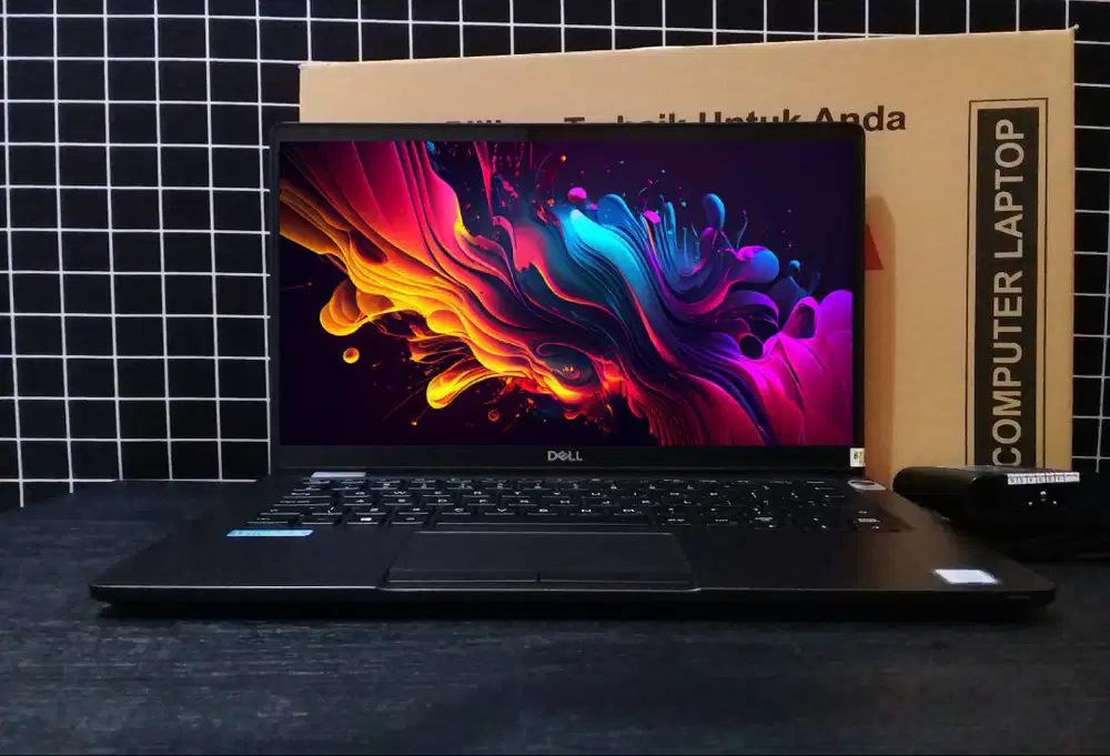 Laptop TouchScreen Core i5 Gen8 Fulzet original mulus segel all normal