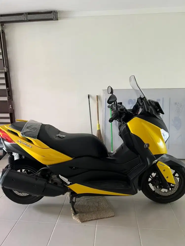 Xmax Kuning Ori