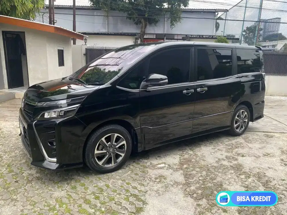 Toyota Voxy 2018 Bensin