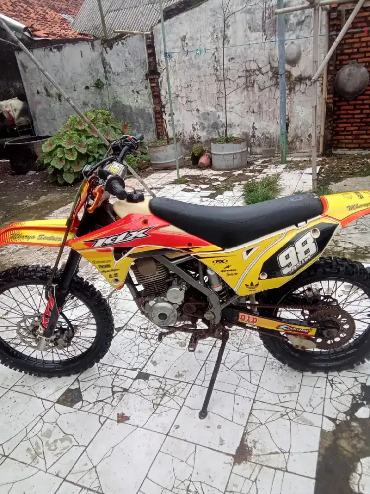 KLX Bore Up kuning tahun 2018 kawasaki