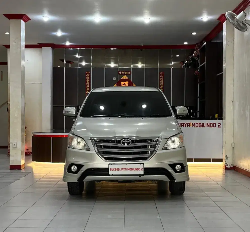 TOYOTA KIJANG INNOVA 2.0 G LUXURY MANUAL 2014