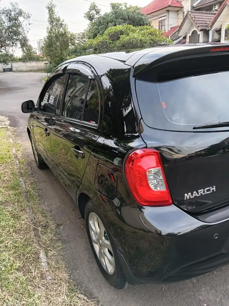 Nissan March 2015 Bensin