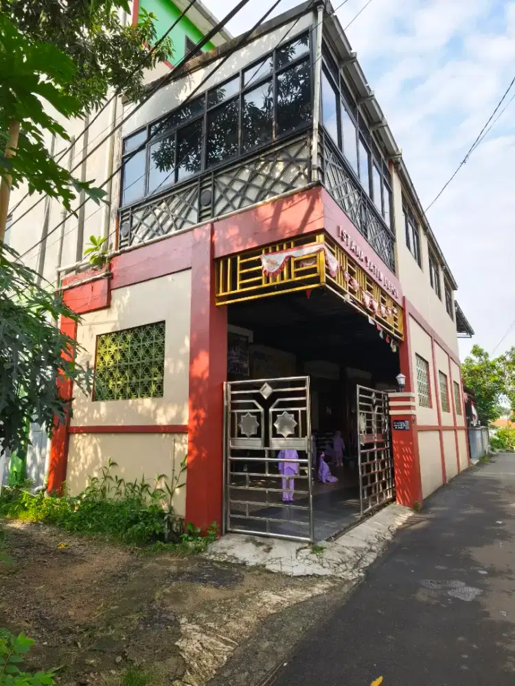 DISEWAKAN GEDUNG 2 LANTAI