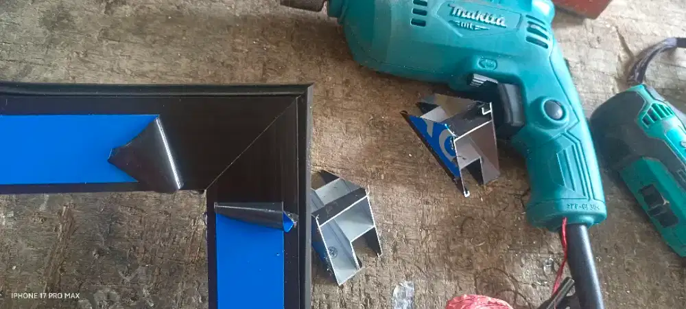 Spesialis kusen jendela dan pintu almunium