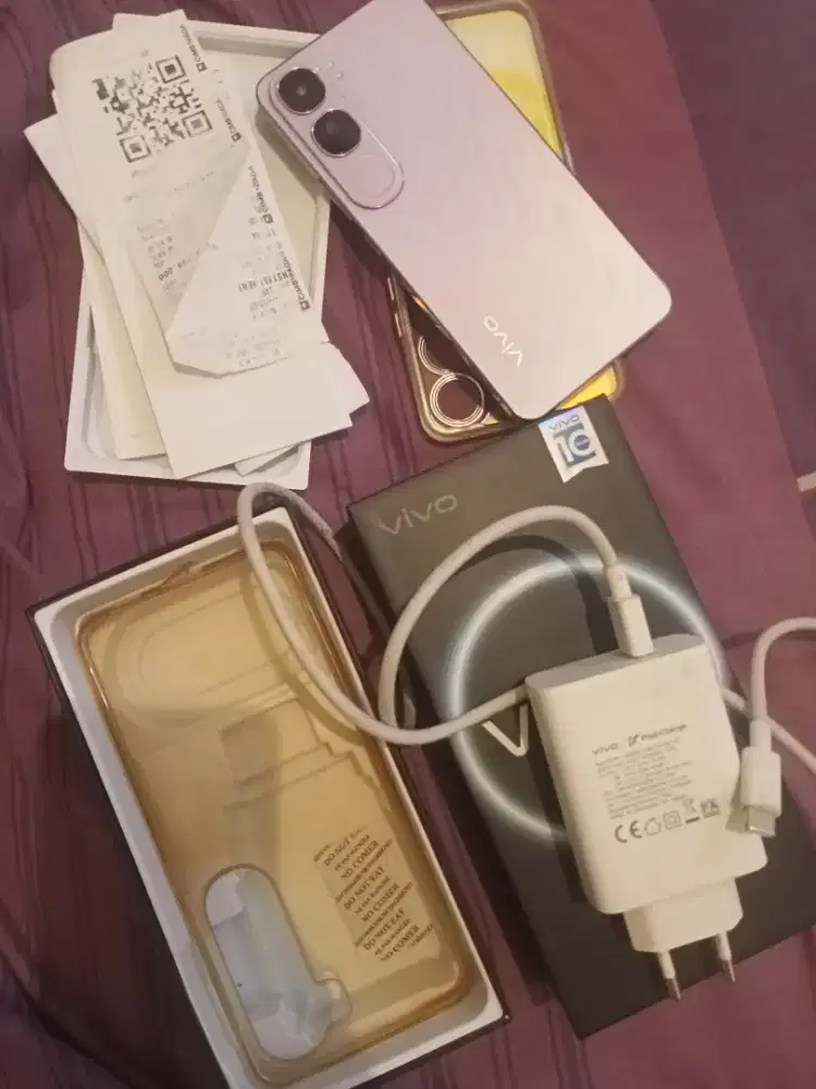 Vivo V40 Lite 8/128GB ex pemakaian wanita