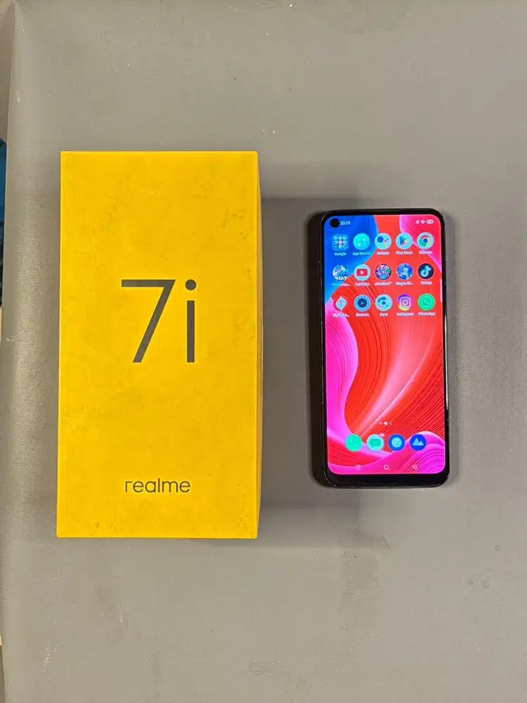 Realme 7i 8/128 ( BACA DESKRIPSI )