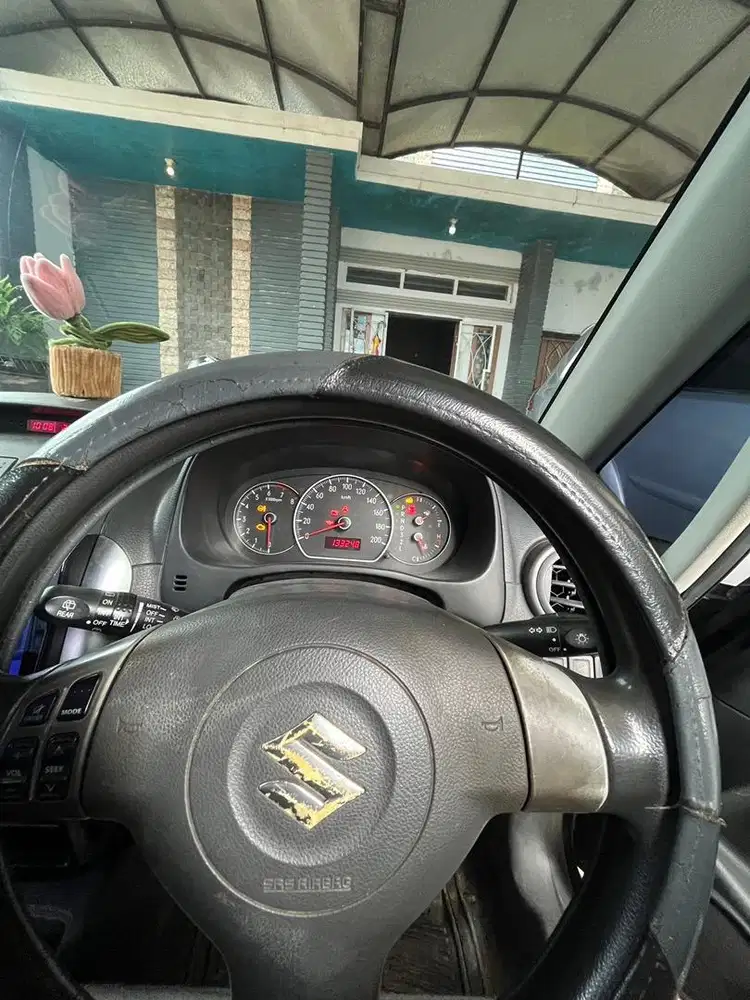 Dijual mobil suzuki sx4 tahun 2008.