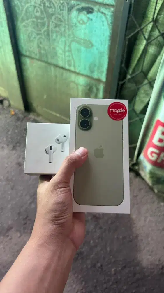 Iphone 17 Basic 256 Gb Sage New +Apple Earpods Pro 3 New