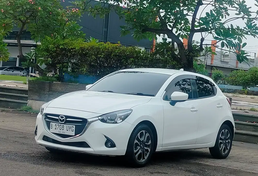 [MURAH] Mazda 2 R Skyactive AT 2014