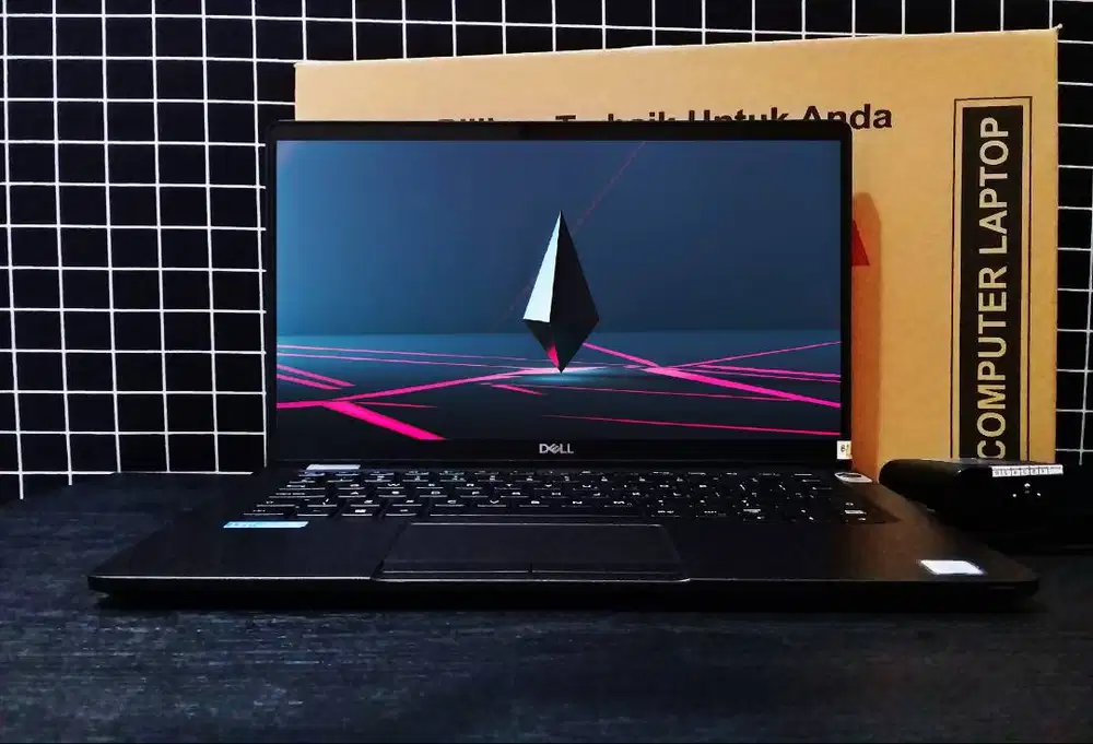 Laptop TouchScreen Core i5 Gen8 Fulzet original mulus segel all normal