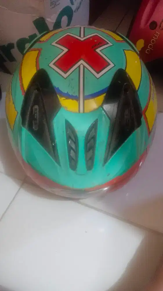 Helm BMC dan Helm NHK dan ada 2 Helm Cargloss