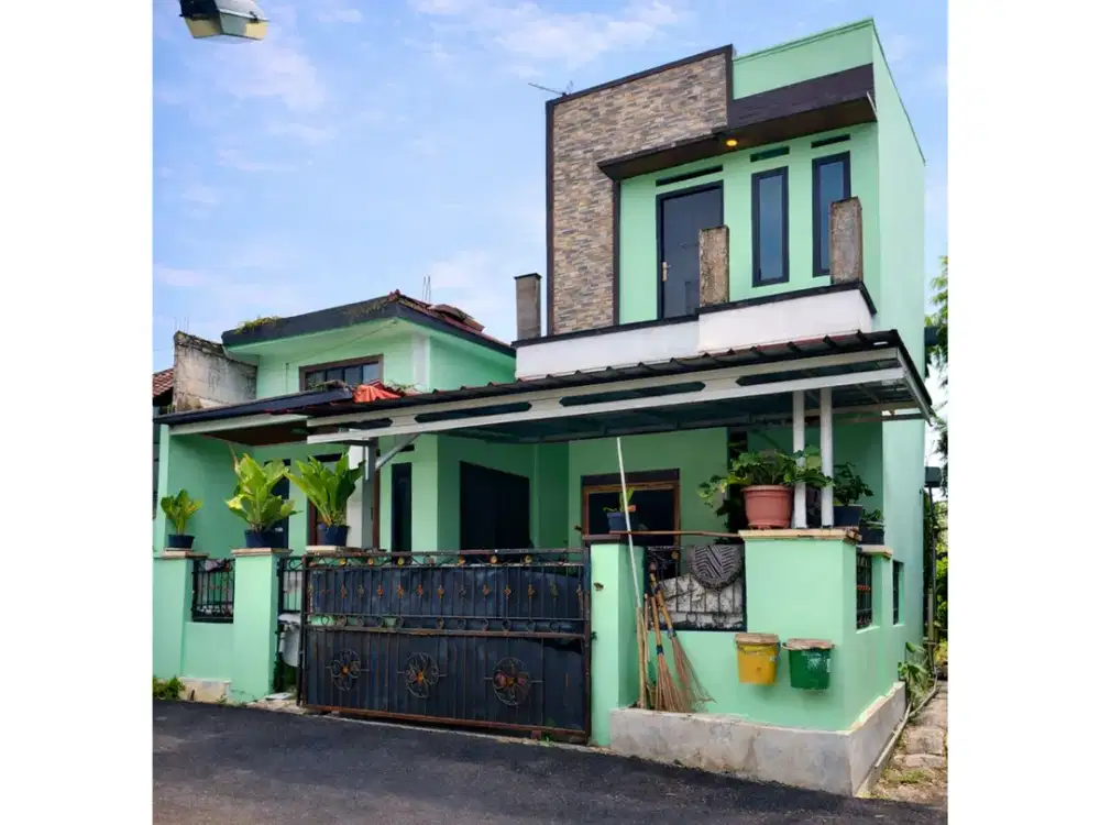 DISEWA RUMAH MEWAH TAHUNAN 2 LANTAI BAGUS SIAP HUNI HOOK HARGA NEGO CIBINONG BOGOR BO163