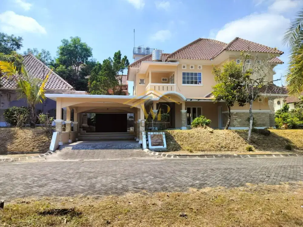 RUMAH 2 LANTAI TANAH LUAS DI NGAGLIK, 843m2 COCOK BUAT VILLA