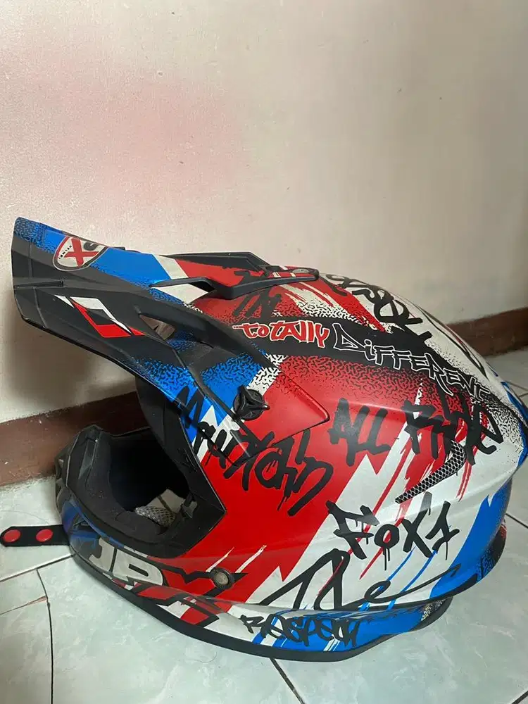 Helm Full Face JPX Cross X6