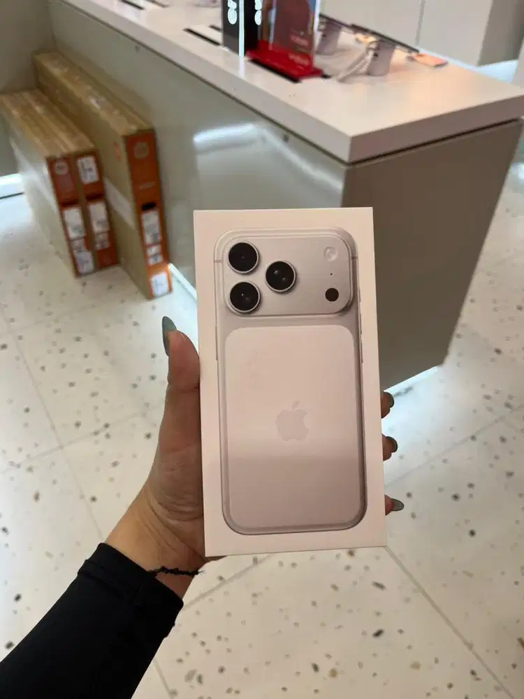 Iphone 17 pro 512 silver ready bisa dicicil