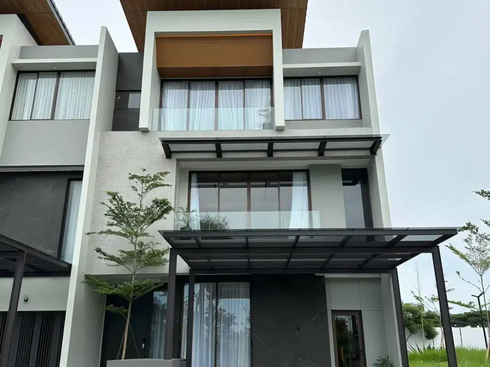 RUMAH 3 LANTAI DENGAN LIFT DIDALAMNYA