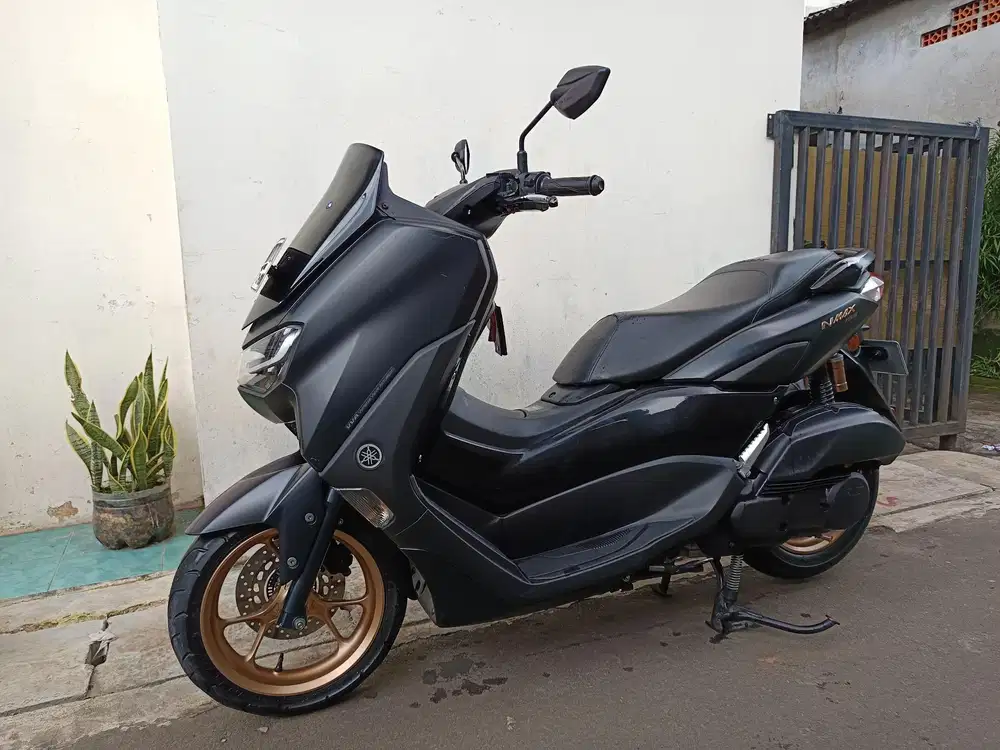 FOR SALE Nmax new non abs 2023 siap pakai