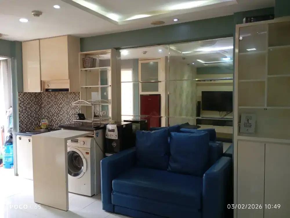 DISEWAKAN UNIT RENOVASI DUA KAMAR JADI SATU KAMAR FURNIS APT BASSURA
