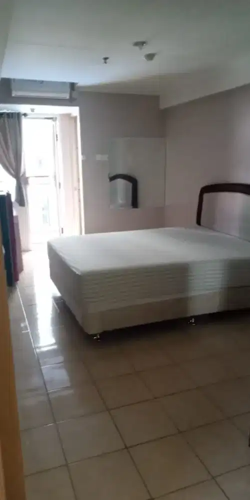 Disewakan apartemen tipe studio bersih murah jakarta barat