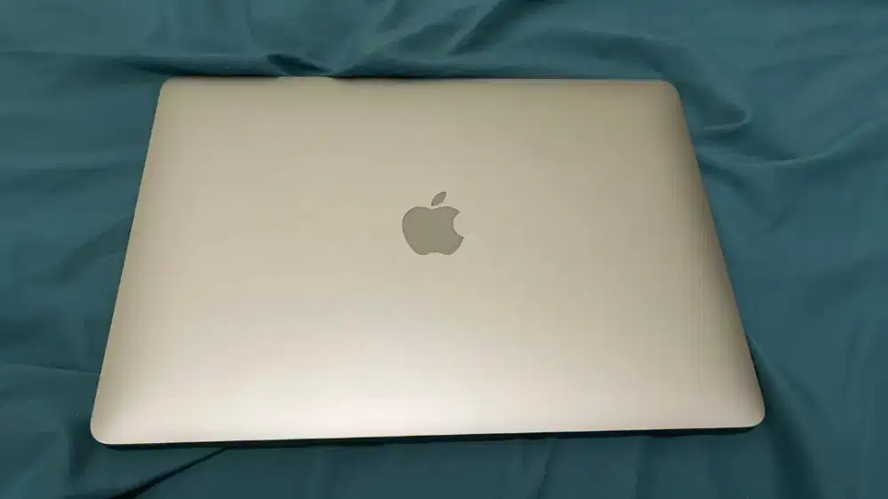 Macbook Air i5 2020 12/256