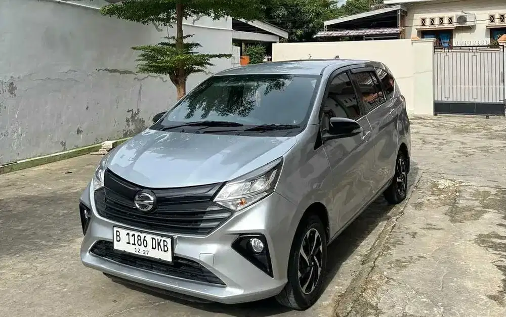 Tdp 10Jutaan Daihatsu New Sigra R MT Camera Mundur