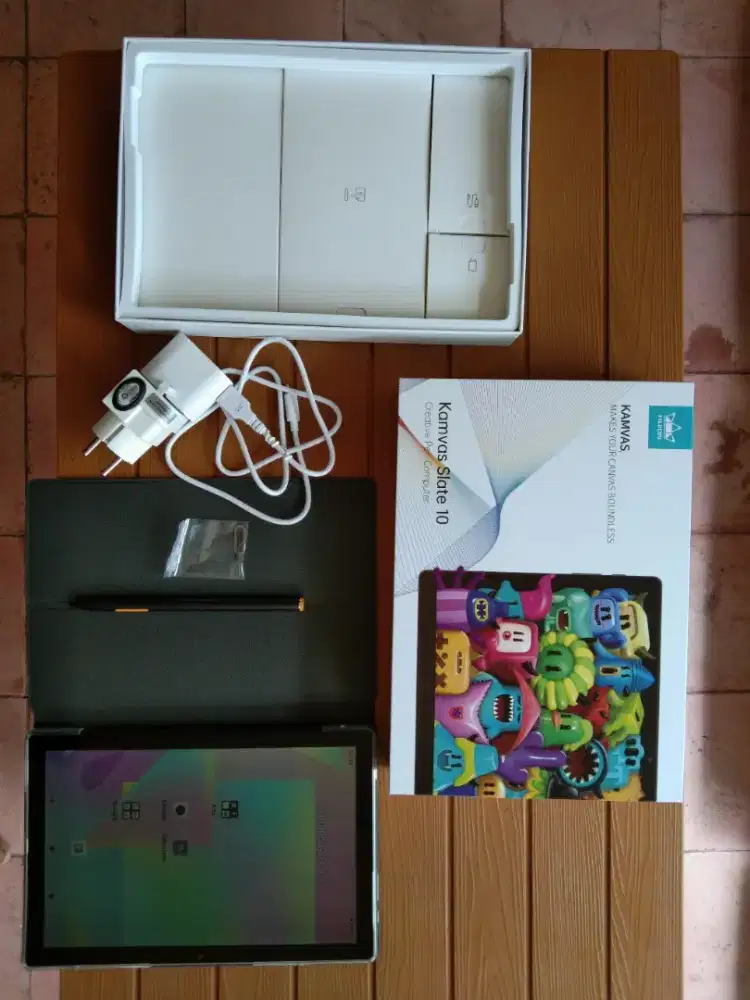 HUION Kamvas Slate 10 (99%)