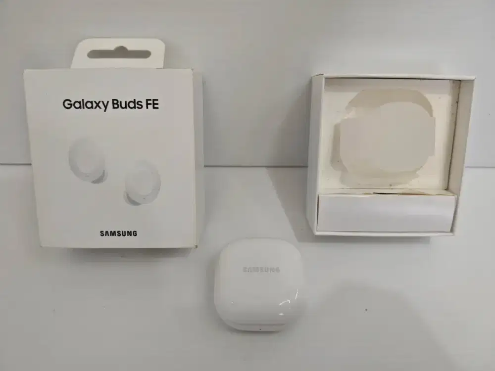 Galaxy Buds FE Samsung Likenew 98% Fullset (Ilang sebelah)