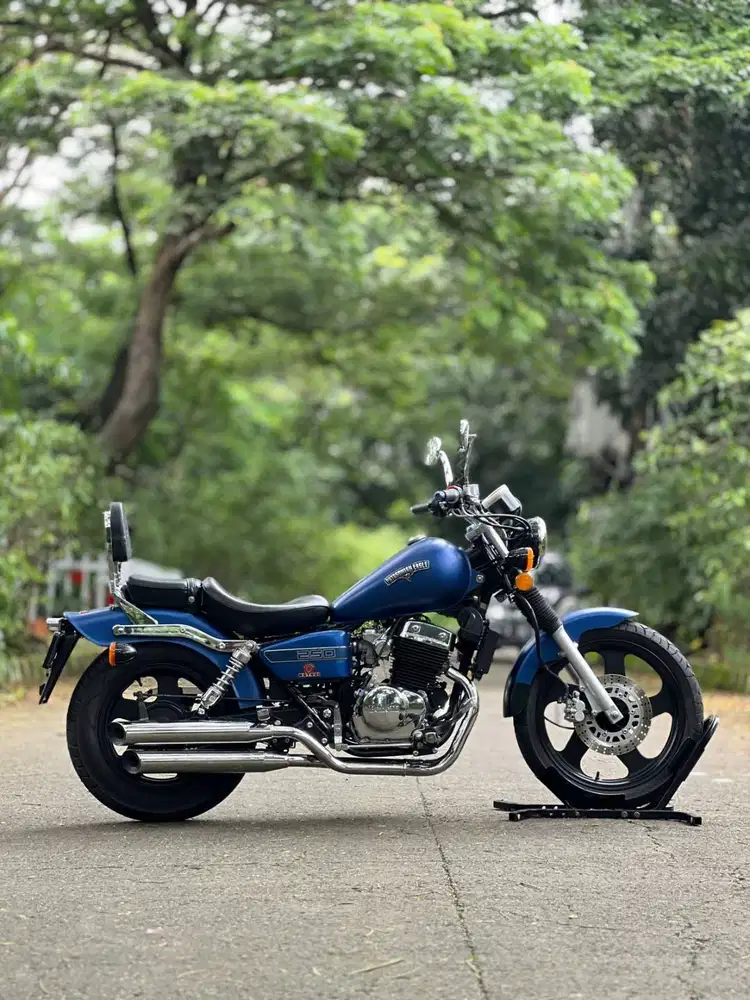 BENELLI PATAGONIAN EAGLE 250 KARBU 2020 BIRU KM 2K PAJAK ON LIKE NEW