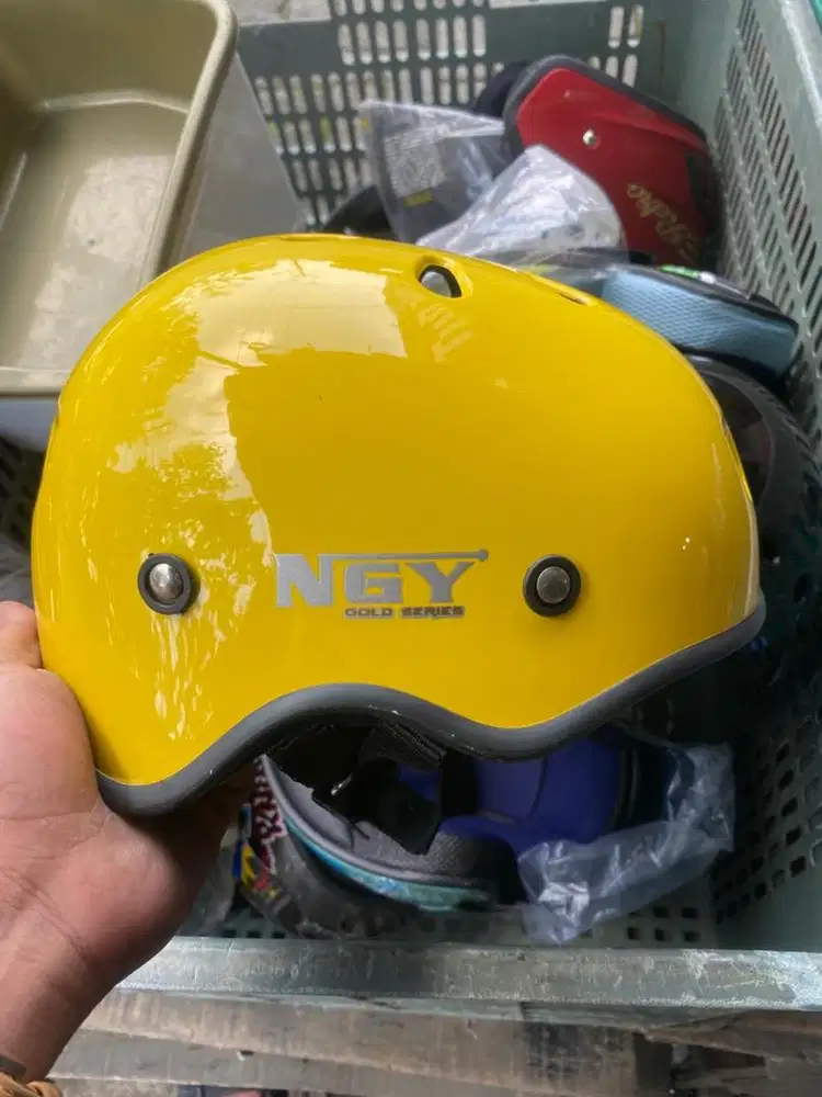 Helm sepeda dan outdoor