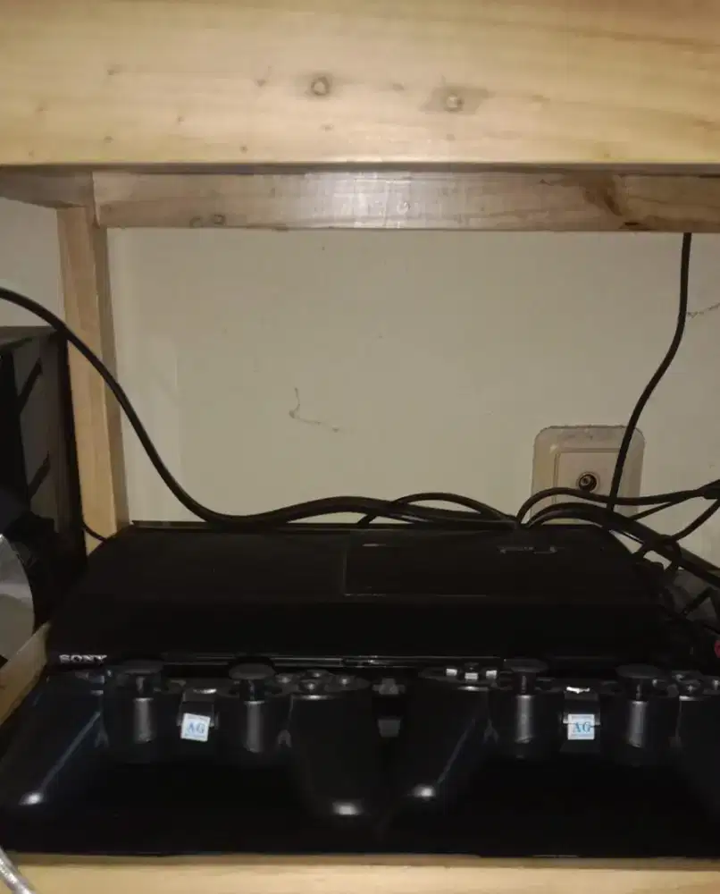 Jual PS 3 komplit masih bagus di jamin