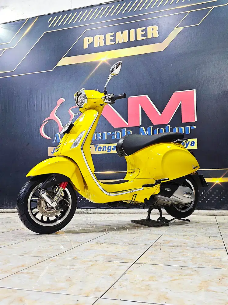 Sprint  abs scooter Modern Yellow Sole glossy .Anugerah motor rungkut