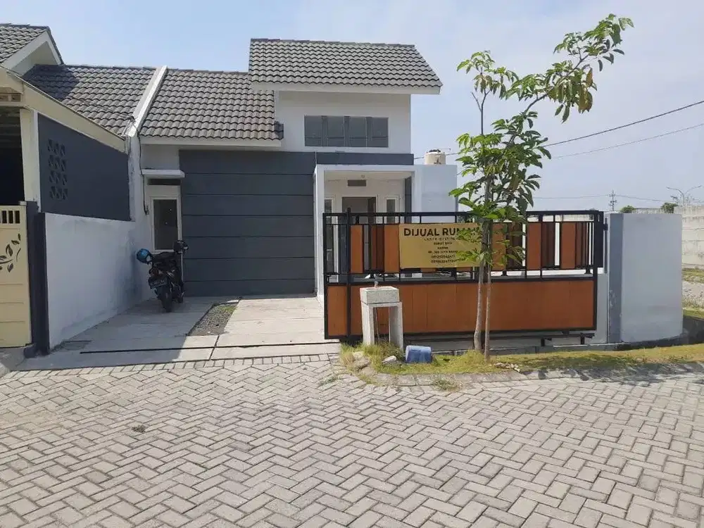 Rumah Pojok Di Grand Surya Cluster Jupiter 13 / 18, Damarsi, Buduran