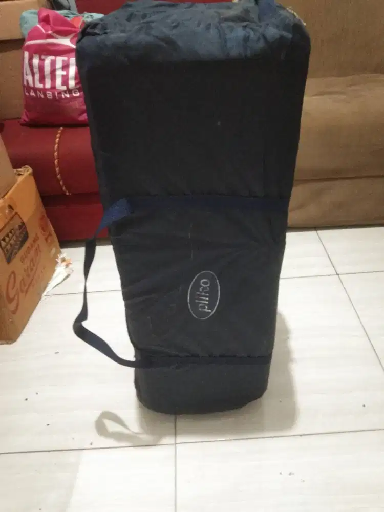 Tempat tidur bayi merek PILKO