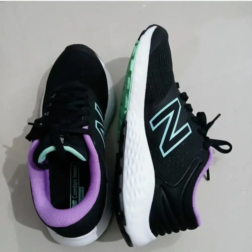 Sepatu new balance W520 original