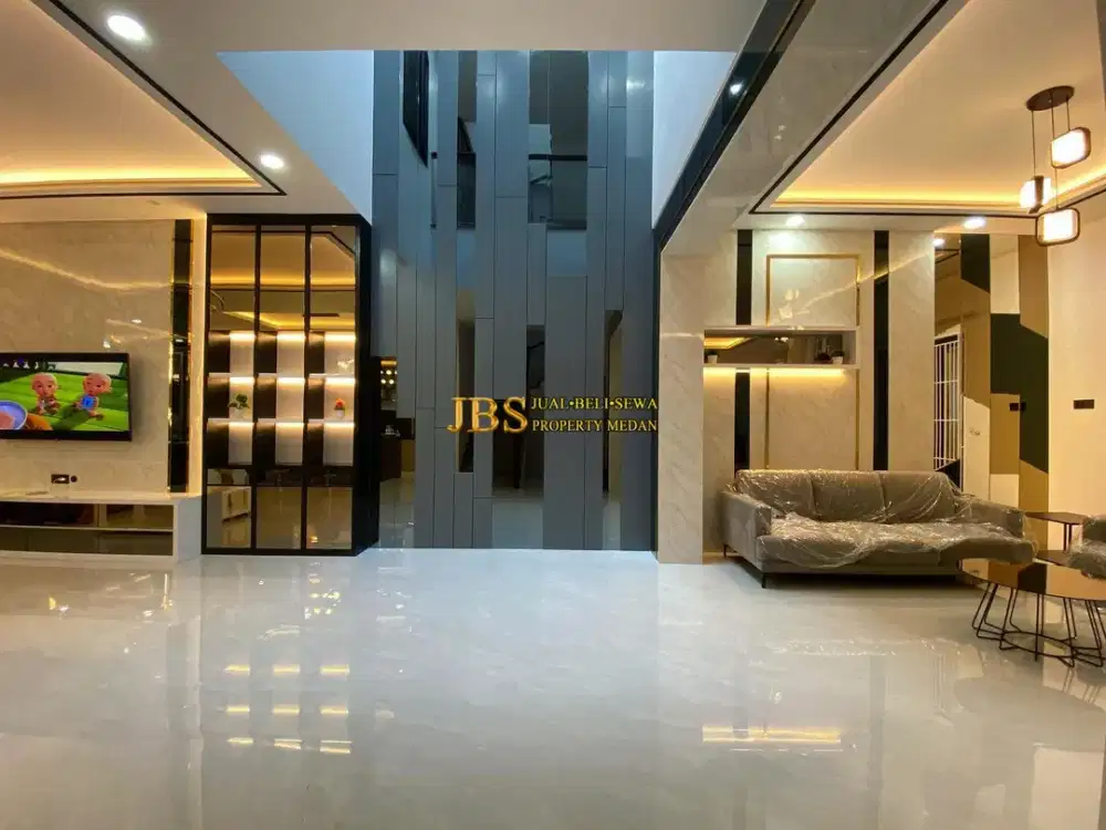 Jual Rumah 3 Tingkat Fully Furnished di Komplek Brahrang Asri (Daerah Binjai)