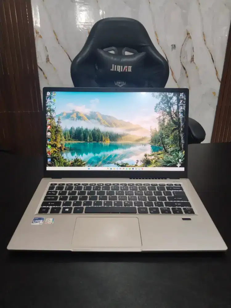 Jual murah laptop Acer Swift max VGA 4 GB